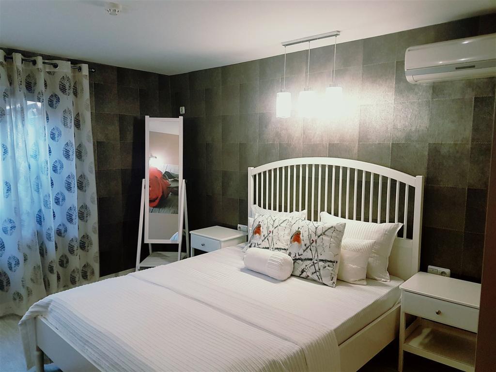 Hotel Minaliat Vek ชูเมน ภายนอก รูปภาพ